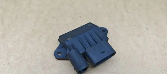 Mercedes-Benz E W211 Glow plug pre-heat relay A6429005801