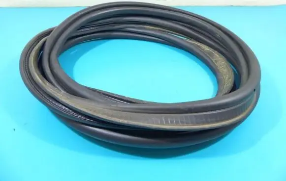 Renault Captur Trunk rubber seal (body) IMPRK1231146