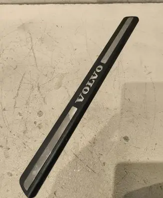 Volvo V70 Front sill trim cover 8659960