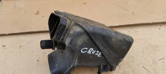 Chevrolet Cruze II Intake resonator 13306963EG