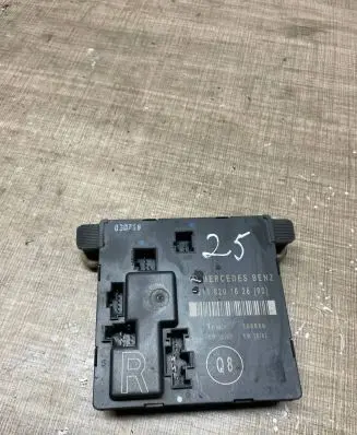 Mercedes-Benz E W211 Door control unit/module A2118201626 356806 SW39102