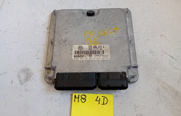 Volkswagen PASSAT B5 Engine control unit/module 038906019A 0281001691