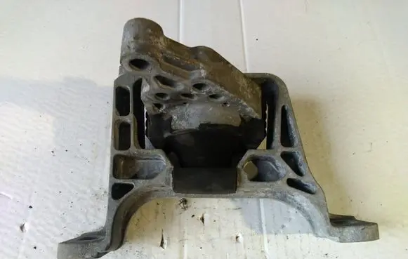 Mazda 3 I Engine mount bracket BP4K34060620