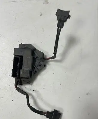 Opel Vectra C Coolant fan relay 1379131 PA6FG30