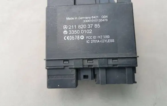 Mercedes-Benz CLS C219 Keyless (KESSY) go control unit/module 2118203785 33500102
