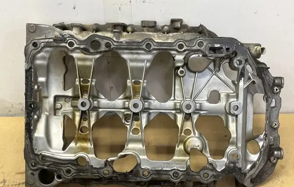 Volkswagen Golf VII Oil sump 06K103603BM