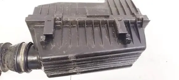 Peugeot 406 Air filter box