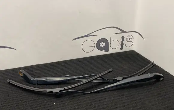 Dodge RAM Front wiper blade arm 89813-805 68338925AB 68338924AA