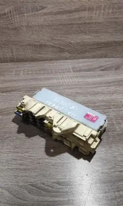 Mazda 626 Fuse module GA5T012124A TWSGA5T01
