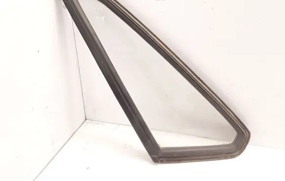 Audi 80 90 B2 Rear vent window glass 43R001010 813843321