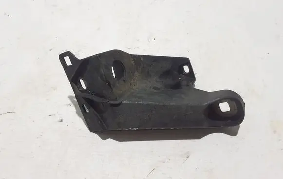 Audi Q8 Radiator mount bracket 4M0805201