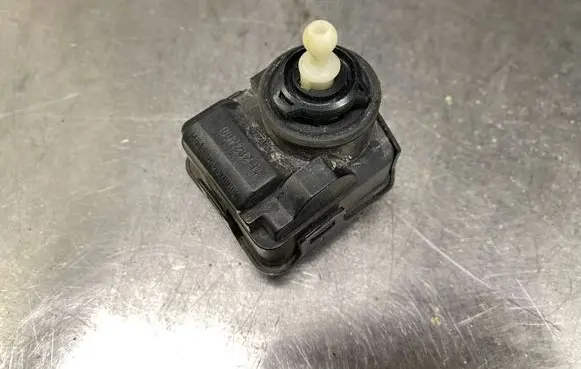 Audi A6 S6 C5 4B Headlight level adjustment motor 4B0941295 00728214