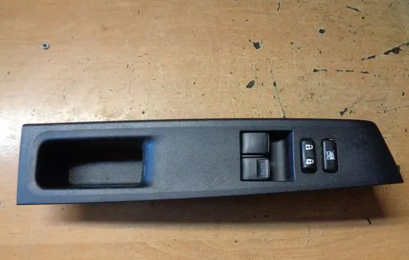 Toyota Yaris Electric window control switch 742310D300