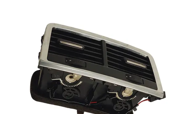 Audi Q7 4L Rear air vent grill 4L0819203