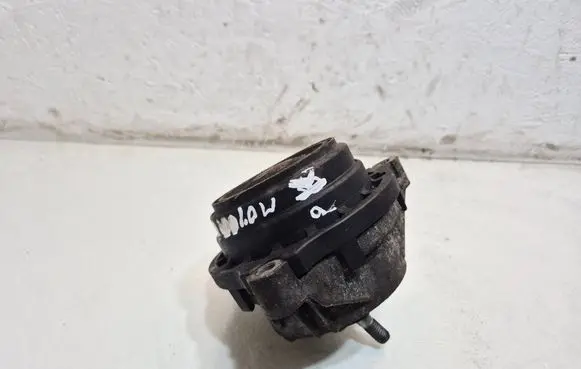 BMW 3 F30 F35 F31 Engine mount bracket 678765703