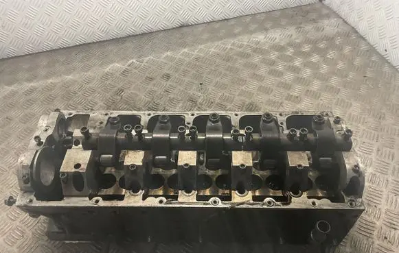 Volkswagen Transporter - Caravelle T5 Engine head 