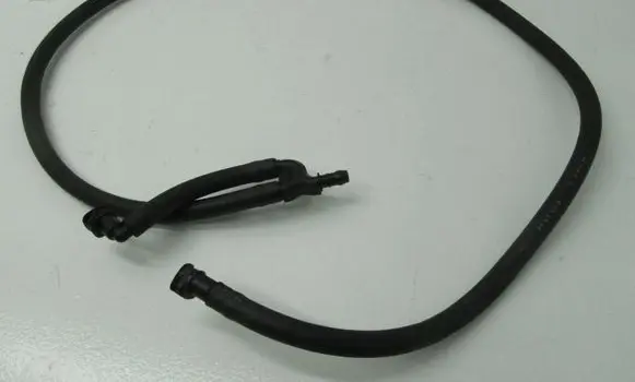 Volkswagen Touareg I Windshield washer fluid hose 