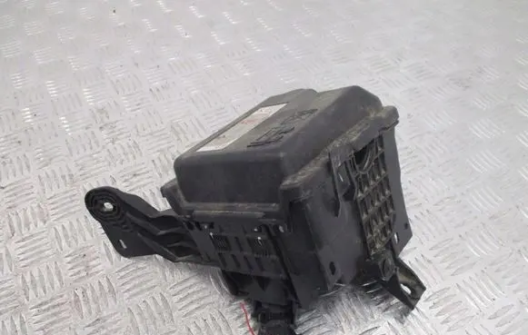 Peugeot Partner III Fuse box set 9671924480
