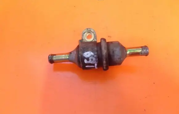Isuzu Trooper Fuel pressure regulator 69T