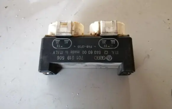 Volkswagen Transporter - Caravelle T4 Coolant fan relay 701919506