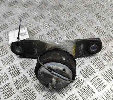 Volvo V40 Cross country Engine mount bracket 31359635 31460937