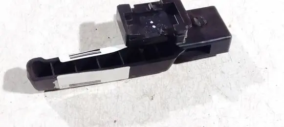 Engine bonnet (hood) release handle