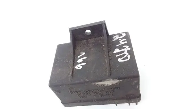Alfa Romeo 166 Glow plug pre-heat relay 0281003015