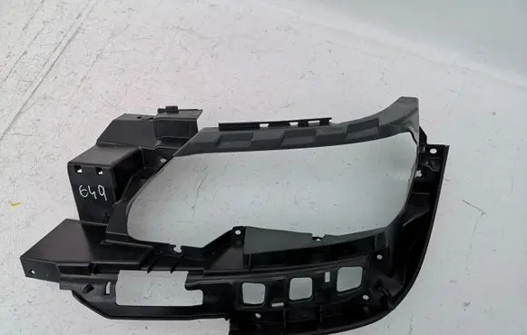 Audi A5 Muffler mount bracket/holder 8W6807347A