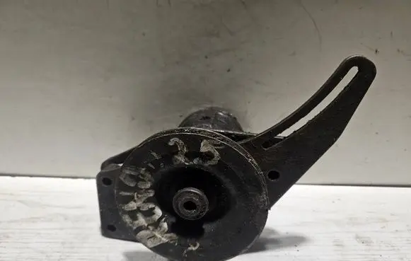 Renault 25 Power steering pump 7834715
