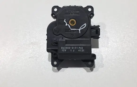 Lexus IS 220D-250-350 Air flap motor/actuator 0638000171 8710630430