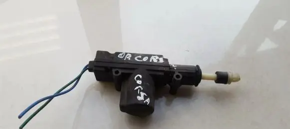 Opel Corsa B Central locking motor 