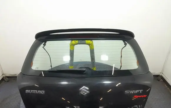 Suzuki Swift I Tailgate/trunk/boot lid 
