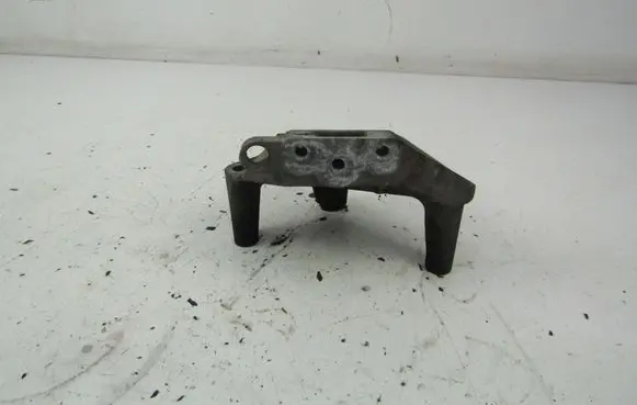 Opel Corsa C Engine mounting bracket 90539247