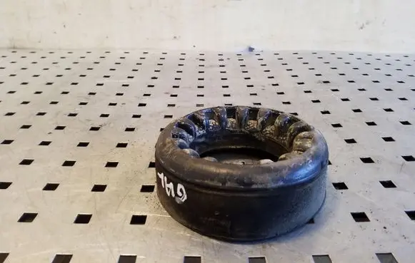 Volvo V40 Cross country Rear coil spring rubber mount 