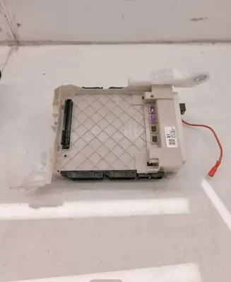 Toyota C-HR I Fuse module 82730F4010