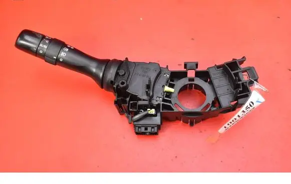 Toyota Avensis T270 Headlight wiper switch 17F373