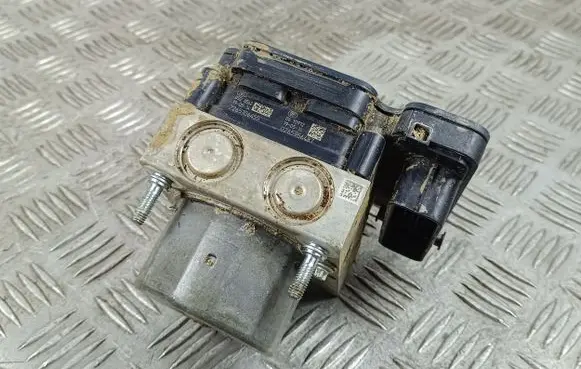 Nissan Qashqai ABS Pump 2265106455