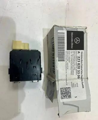 Mercedes-Benz EQE v295 USB socket connector A2238203306