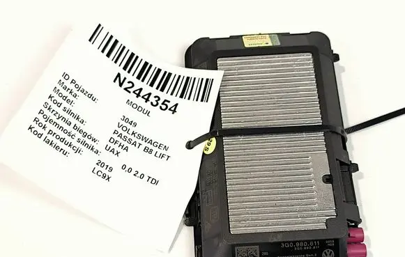 Volkswagen PASSAT B8 Central body control module 3G0980611