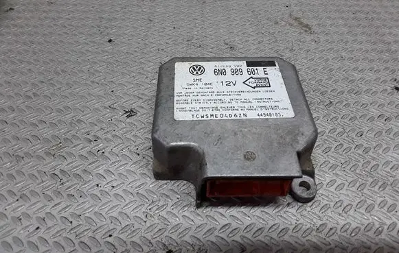 Volkswagen Golf III Airbag control unit/module 6N0909601E 5WK4104E