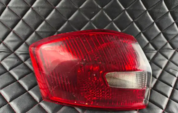 Ford Kuga I Rear/tail lights L6049L