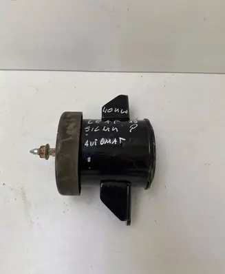Nissan Leaf II (ZE1) Engine mounting bracket