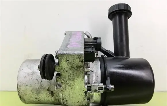 Peugeot 407 Power steering pump 114427