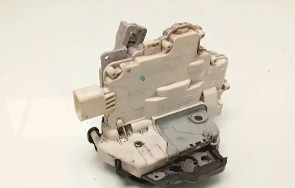 Audi A4 S4 B7 8E 8H Rear door lock 8E0839015AA