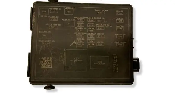 Dodge Journey Fuse module 72033R 68068355AB 32800102