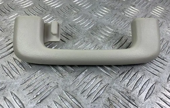 Mitsubishi Outlander Rear interior roof grab handle