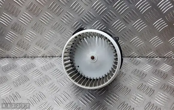 Renault Sandero II Heater fan/blower m01163606870