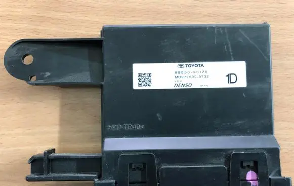 Toyota Yaris XP210 Air conditioner control unit module 