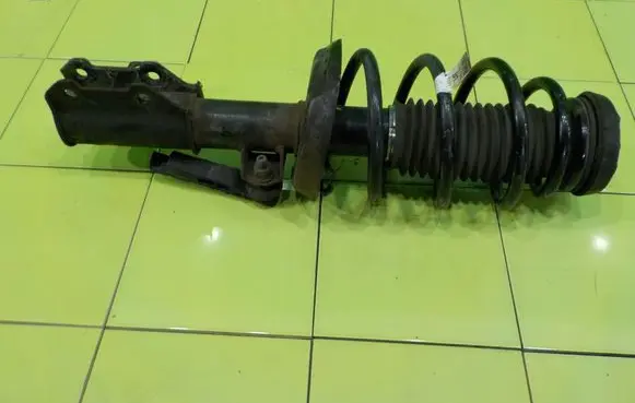 Chevrolet Orlando Front shock absorber/damper 13302200 13AB23