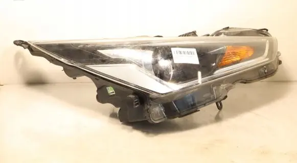 Toyota Aygo AB40 Headlight/headlamp 0H-27